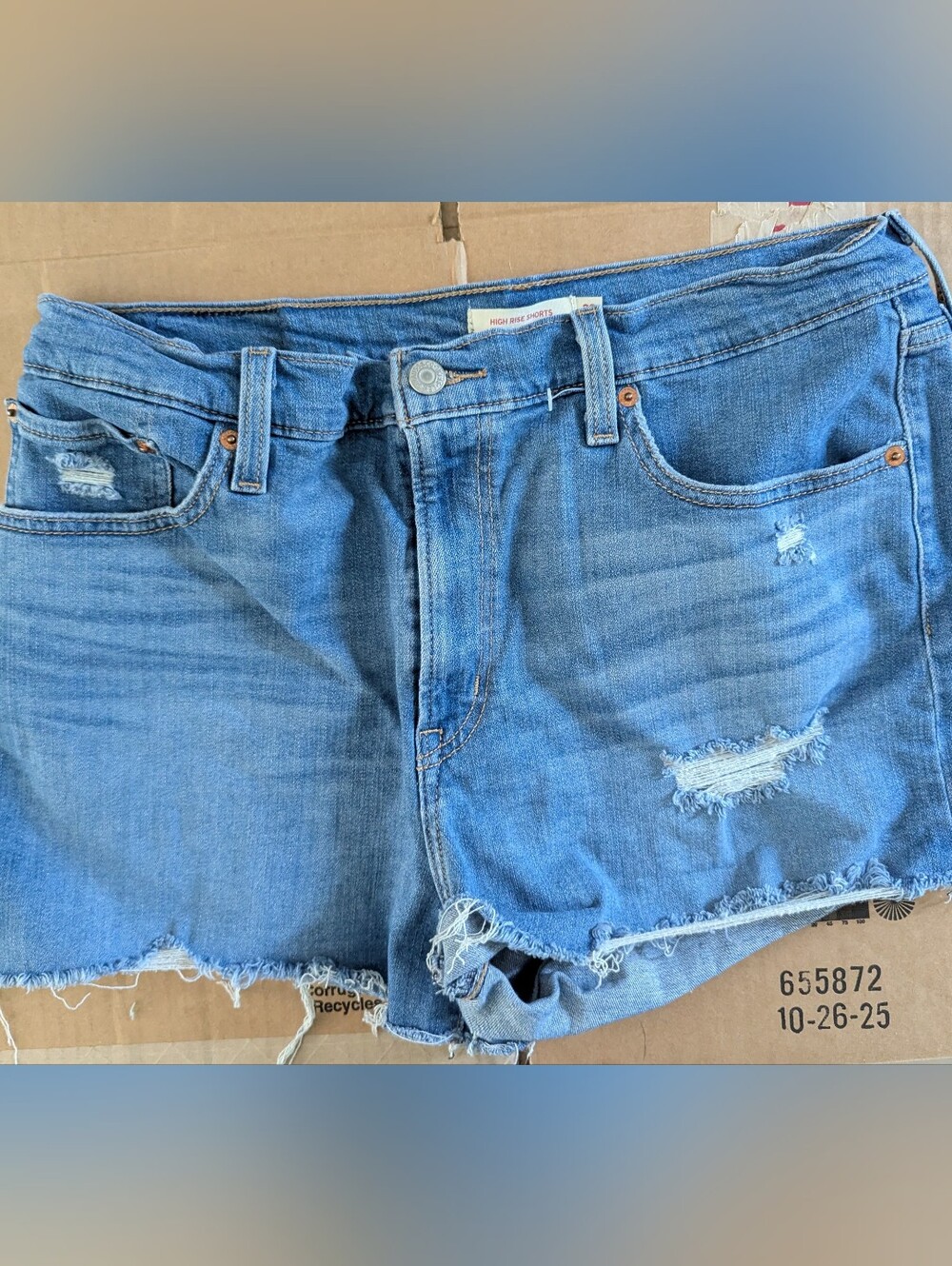 Women's Levi's Light Blue Distressed Denim Shorts, Size 33 (16)